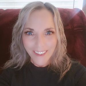 Meet your Posher, Yvonne